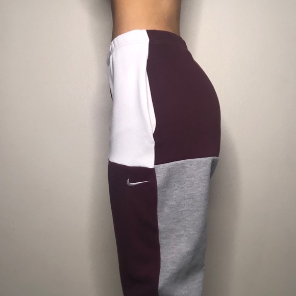 NIKE Color Block Sweat Pants - Picture 2 of 5